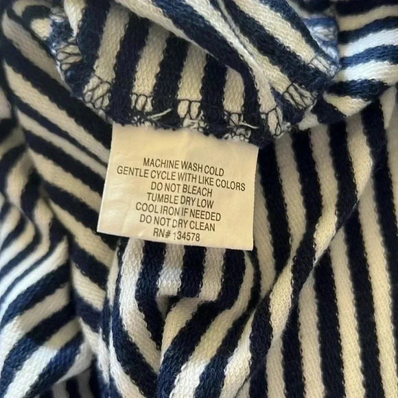 Vineyard Vine Women’s Navy Blue White Striped Mock Turtleneck Top Medium - Picture 10 of 11